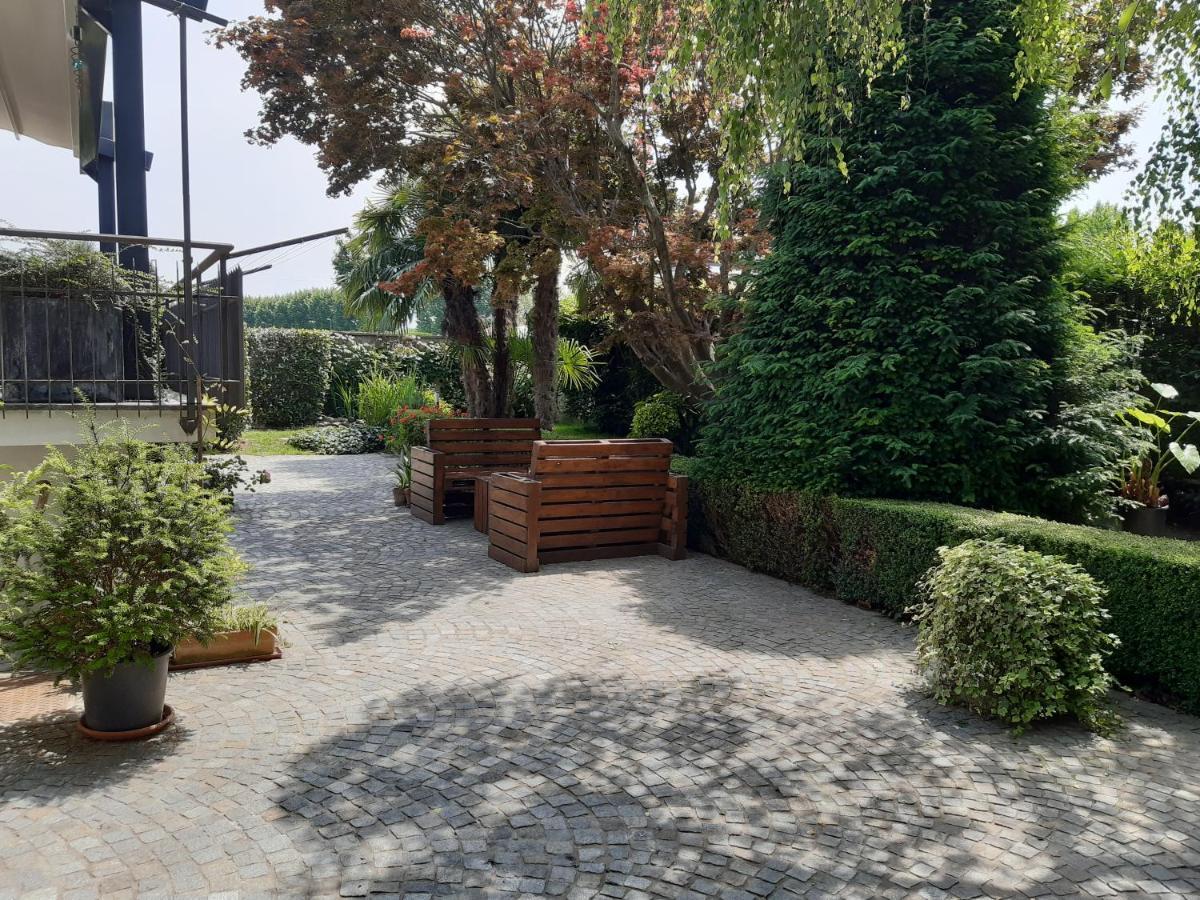 D'Or Duble' Bed And Breakfast Carignano  Exterior foto